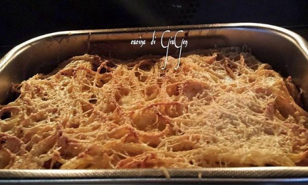 Spaghetti e asparagi al forno